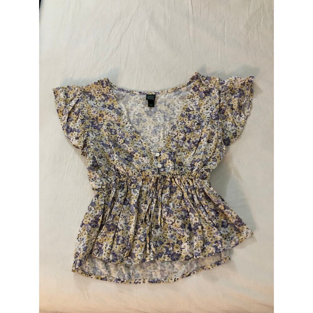 Wild Fable floral flutter sleeve v-neck blouse Size Large